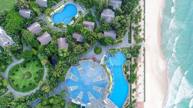 [Review] Carmelina Beach Resort Hồ Tràm, Vũng Tàu 4 sao có gì, ở đâu?