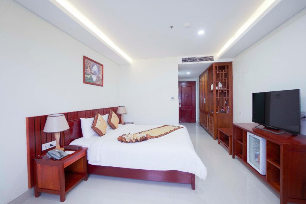 vinh-hoang-hotel-quang-binh-gia