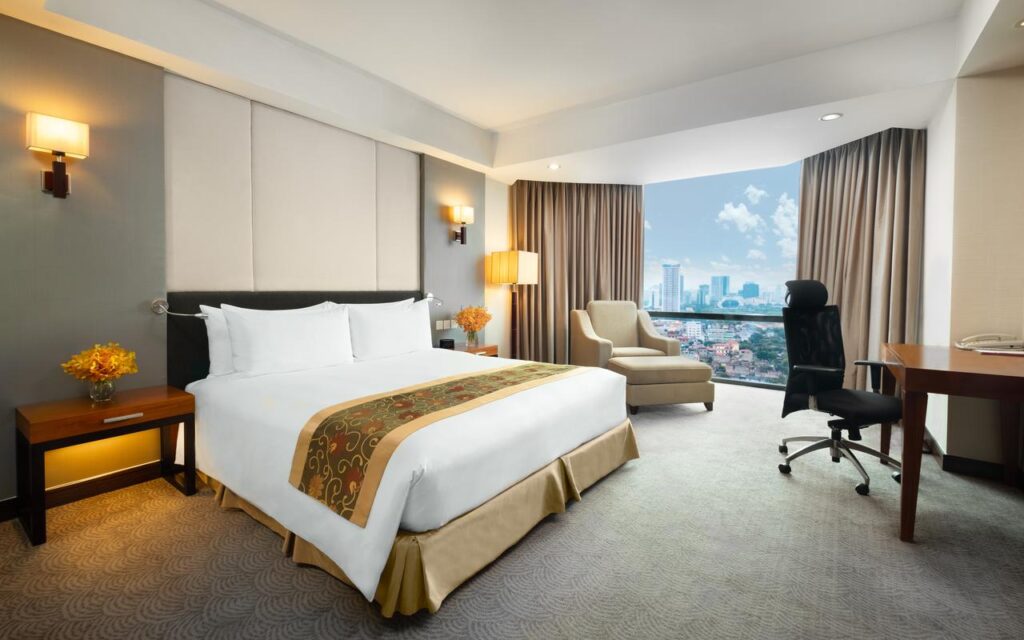 Crowne-Plaza-Hanoi-1