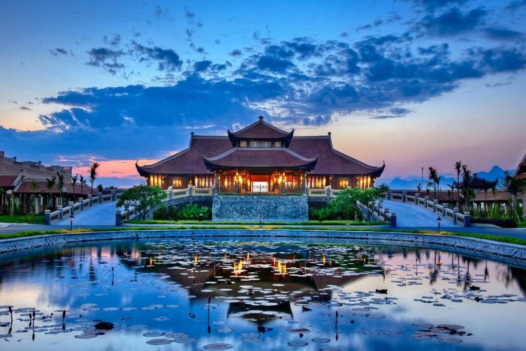 Giá phòng Emeralda Resort Ninh Bình (5 sao) mới nhất