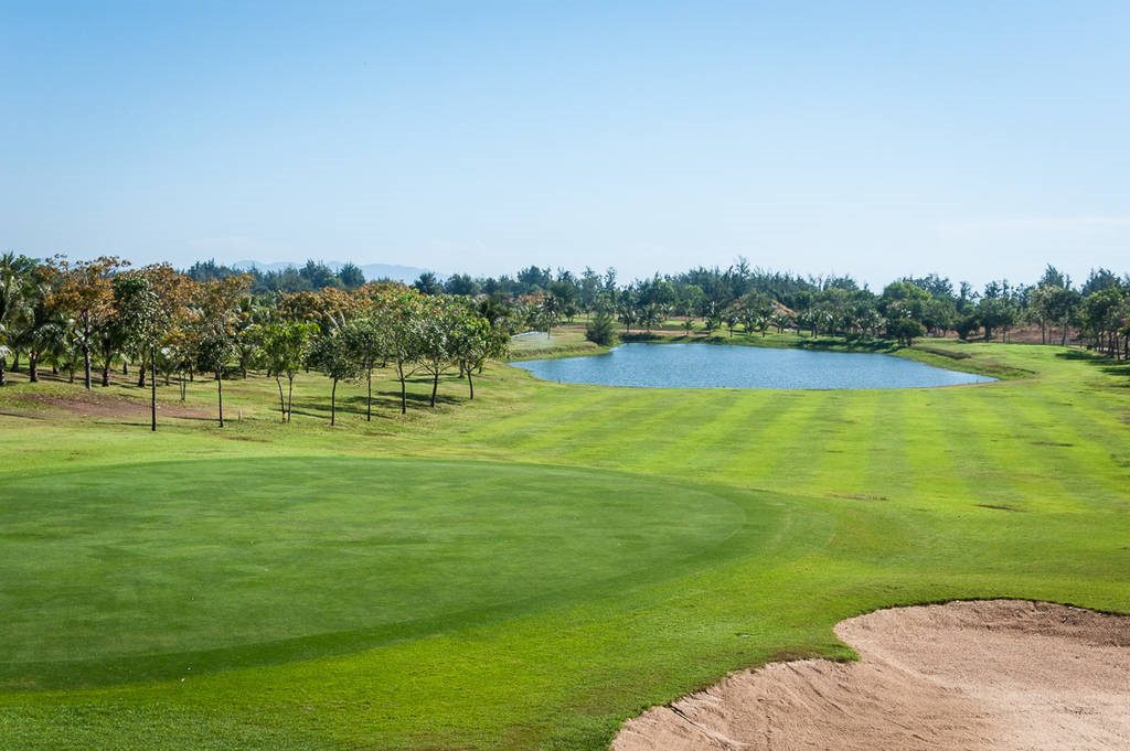 Bảng giá dịch vụ sân golf Paradise Vũng Tàu – Địa chỉ, số điện thoại đặt sân