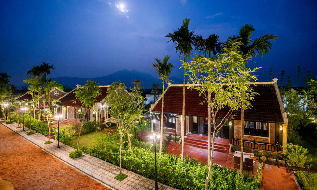 Khu biệt thự Nhà Phú Ông Vườn Vua Resort Phú Thọ 2, 4 phòng ngủ