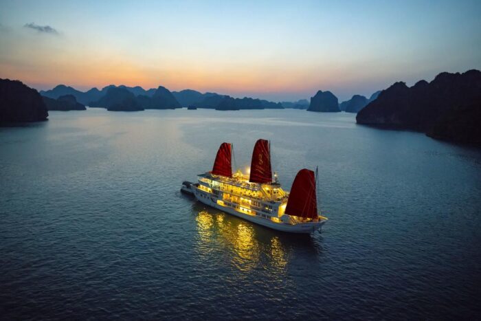 Combo/ tour khuyến mãi du lịch Hạ Long 1/ 2 / 3 ngày đêm du thuyền Syrena Cruises + khách sạn 4 sao+ thuỷ phi cơ..