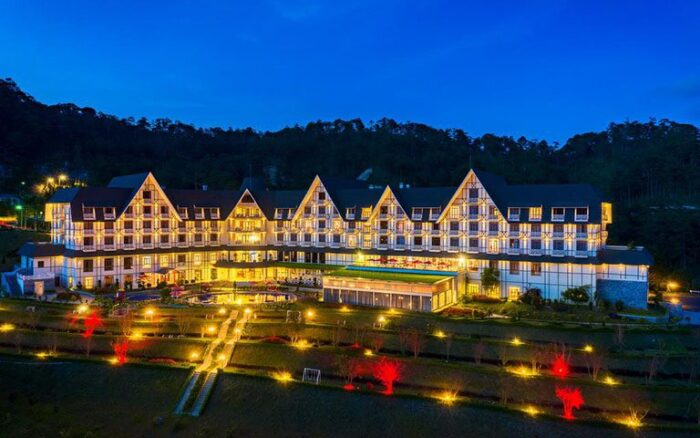 Combo Swiss-Bel Resort Tuyền Lâm Đà Lạt 5*: Vé máy bay + Phòng khách sạn 5* + Ăn sáng