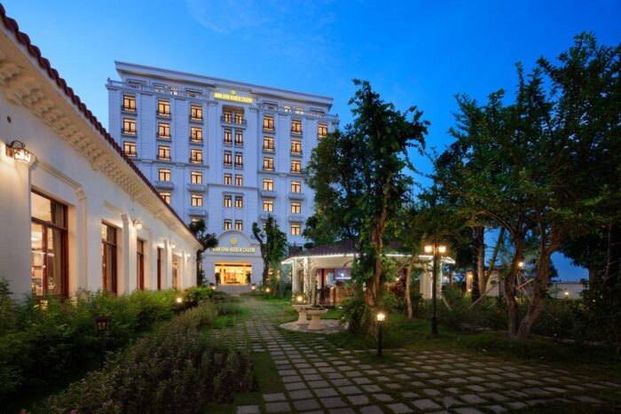 Voucher khuyến mãi tại Ninh Bình Hidden Charm Hotel & Resort mới nhất năm 2023