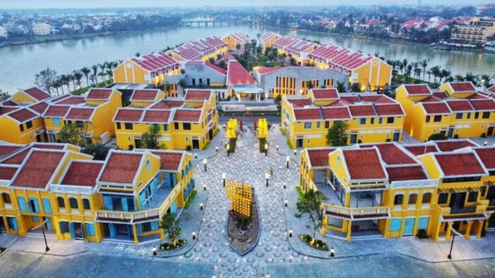 Combo phòng nghỉ Hoian Memories Resort & Spa + vé xem show Ký ức Hội An