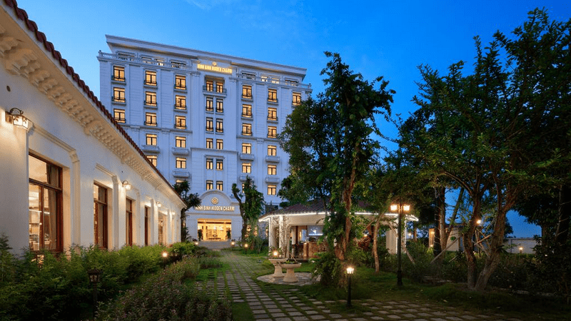 Review Ninh Bình Hidden Charm Hotel & Resort, Tam Cốc (4 sao)