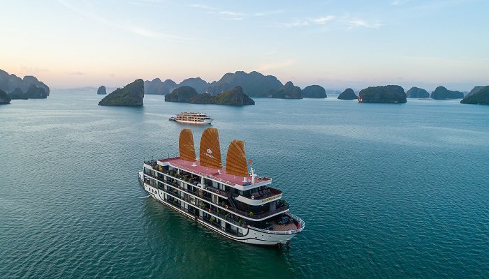 Review du thuyền La Regina Grand Cruise vịnh Hạ Long- Lan Hạ (5 sao)