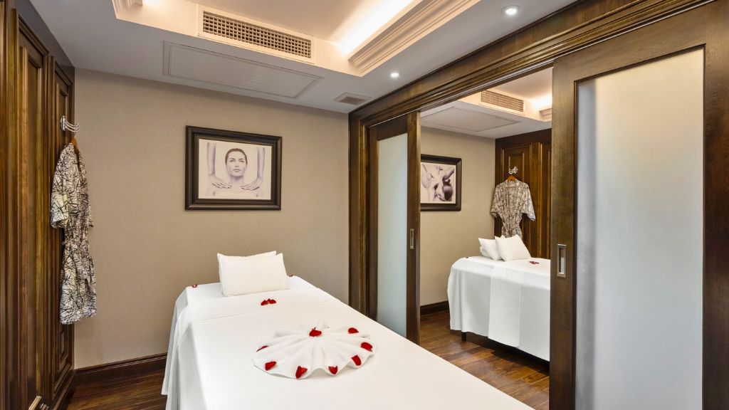 du thuyen ambassador signature cruise spa