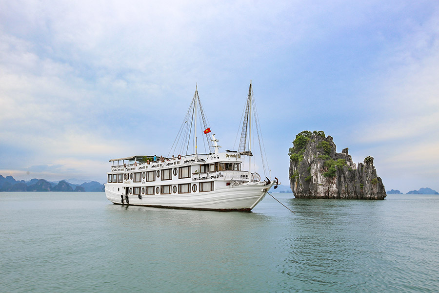 Du thuyền Oriental Sails vịnh Hạ Long (3 sao)