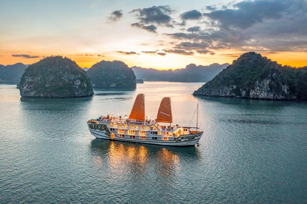 Du thuyền Indochina Sails vịnh Hạ Long (4 sao)